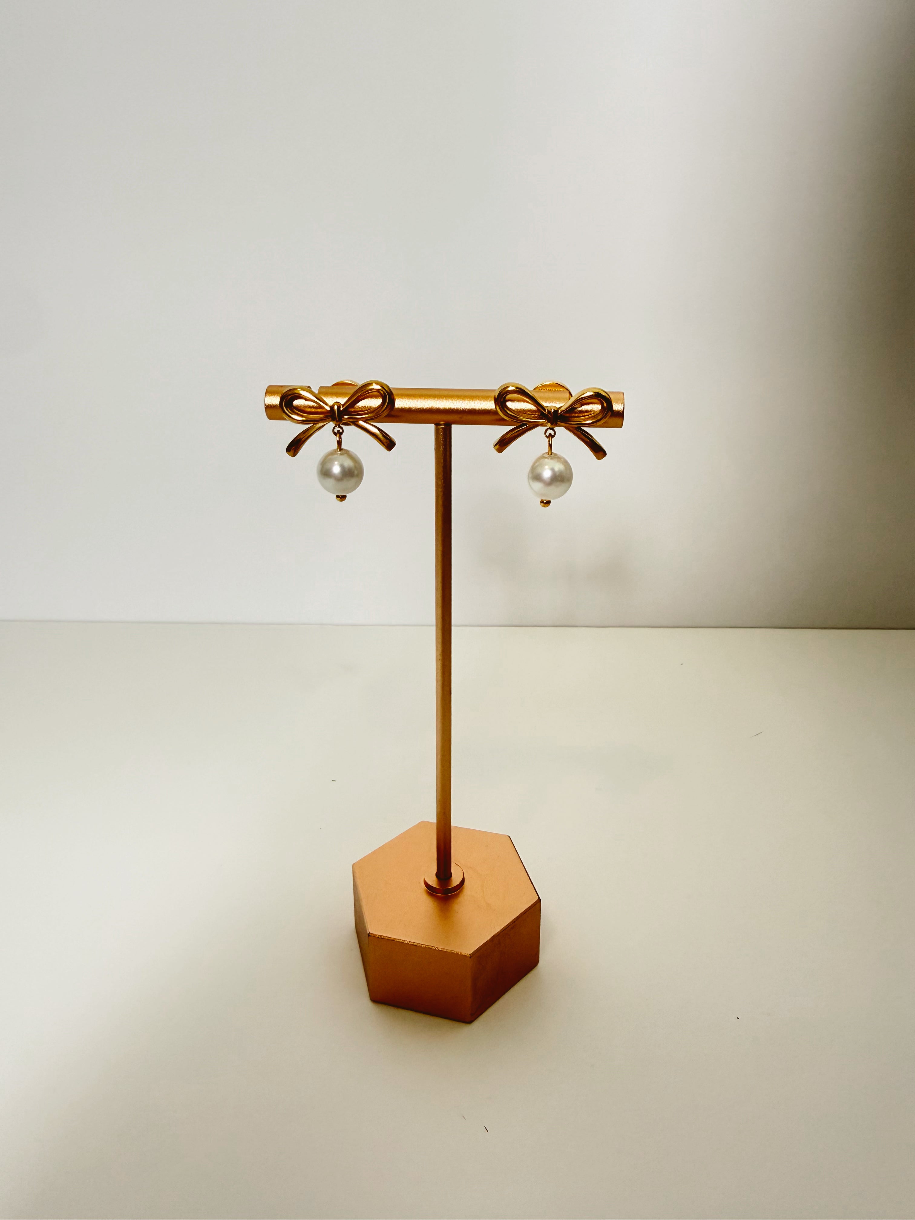 Bow Pearl Earrings